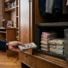 Сколько валюты можно хранить у себя дома и зачем